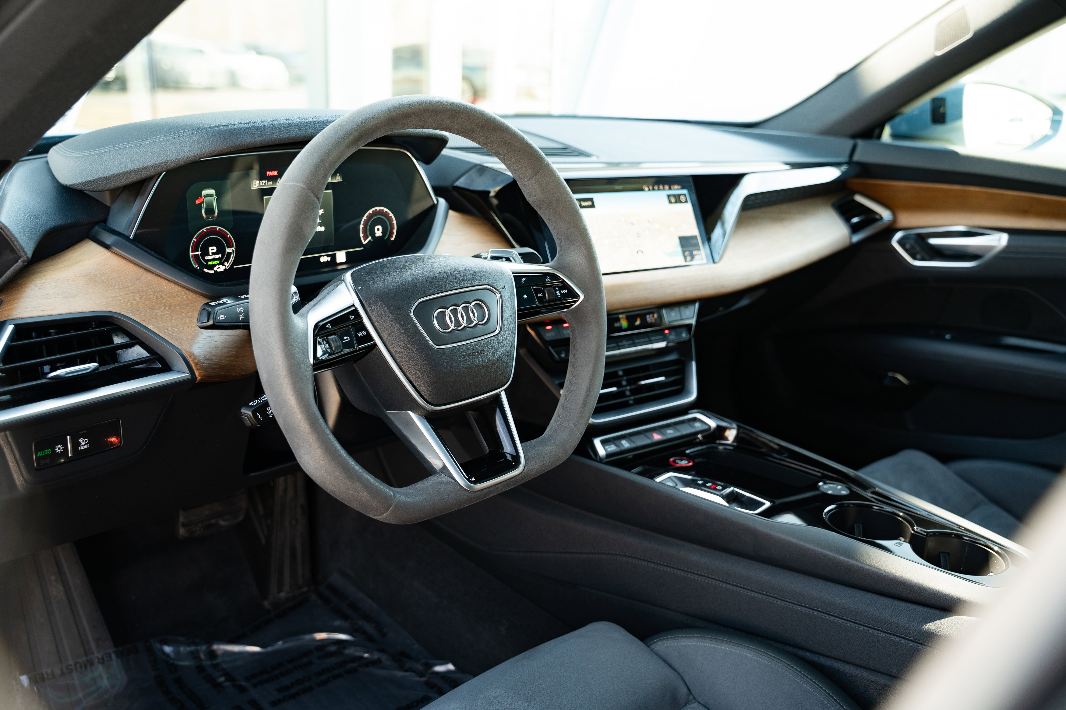 Certified 2023 Audi e-tron GT Premium Plus image 10