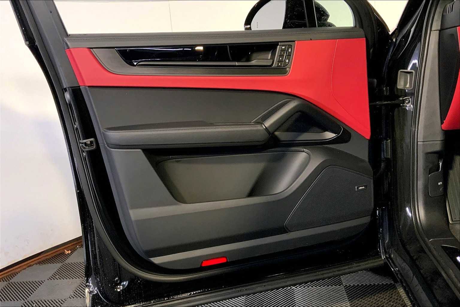 New 2026 Porsche Cayenne GTS image 20