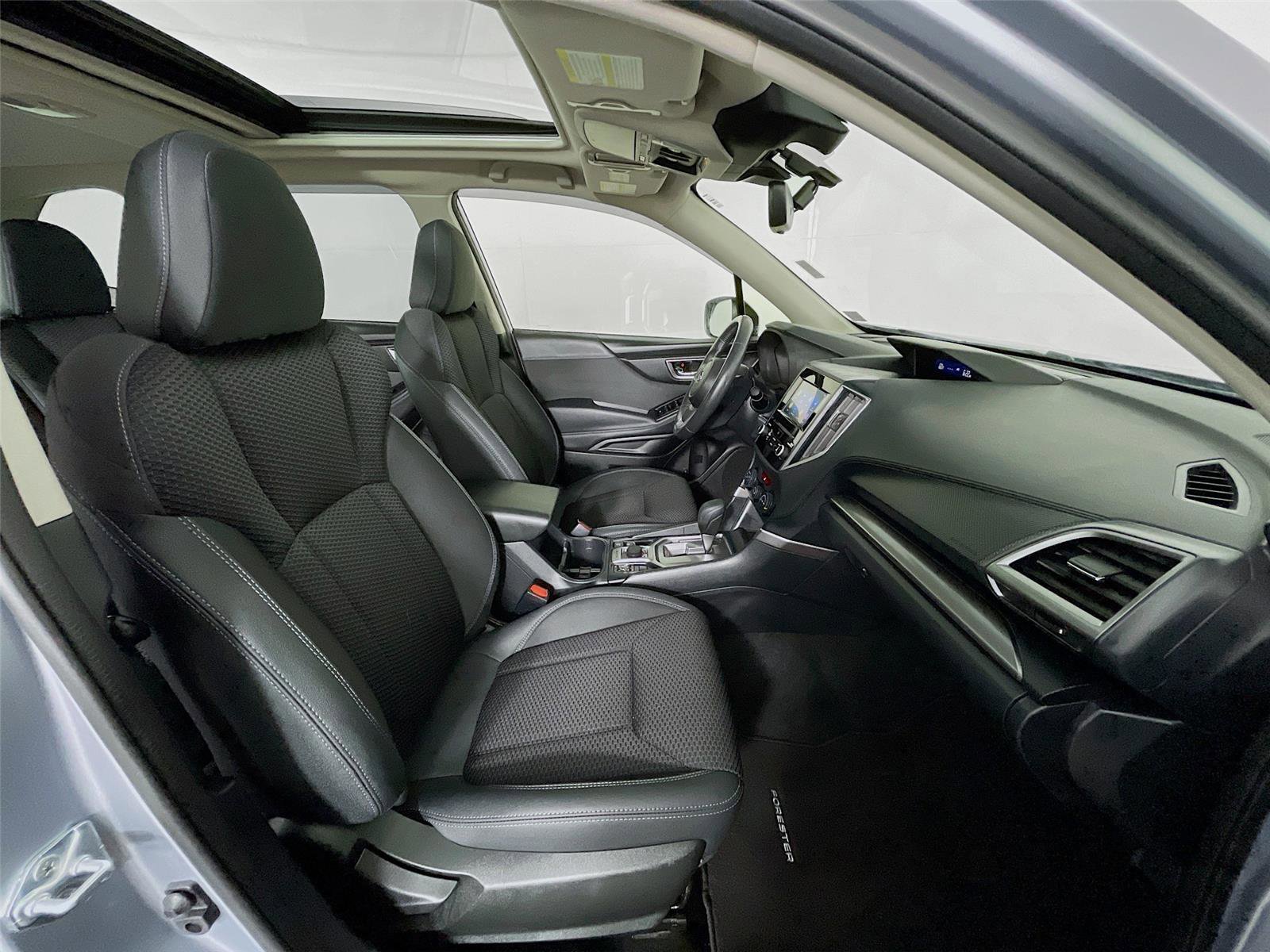 Used 2023 Subaru Forester Premium image 32
