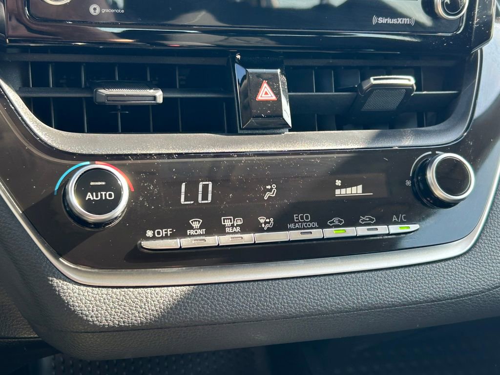 Used 2022 Toyota Corolla LE w/ LE Convenience Package image 24
