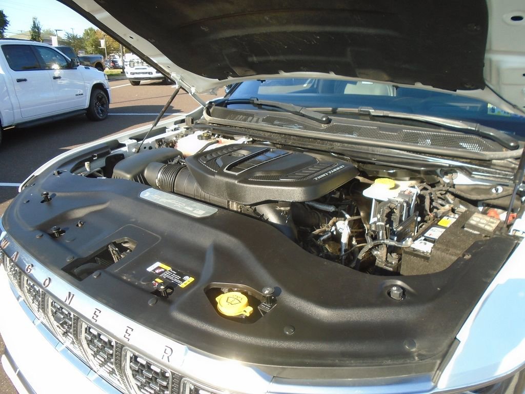 Used 2024 Jeep Grand Wagoneer L Series III image 24