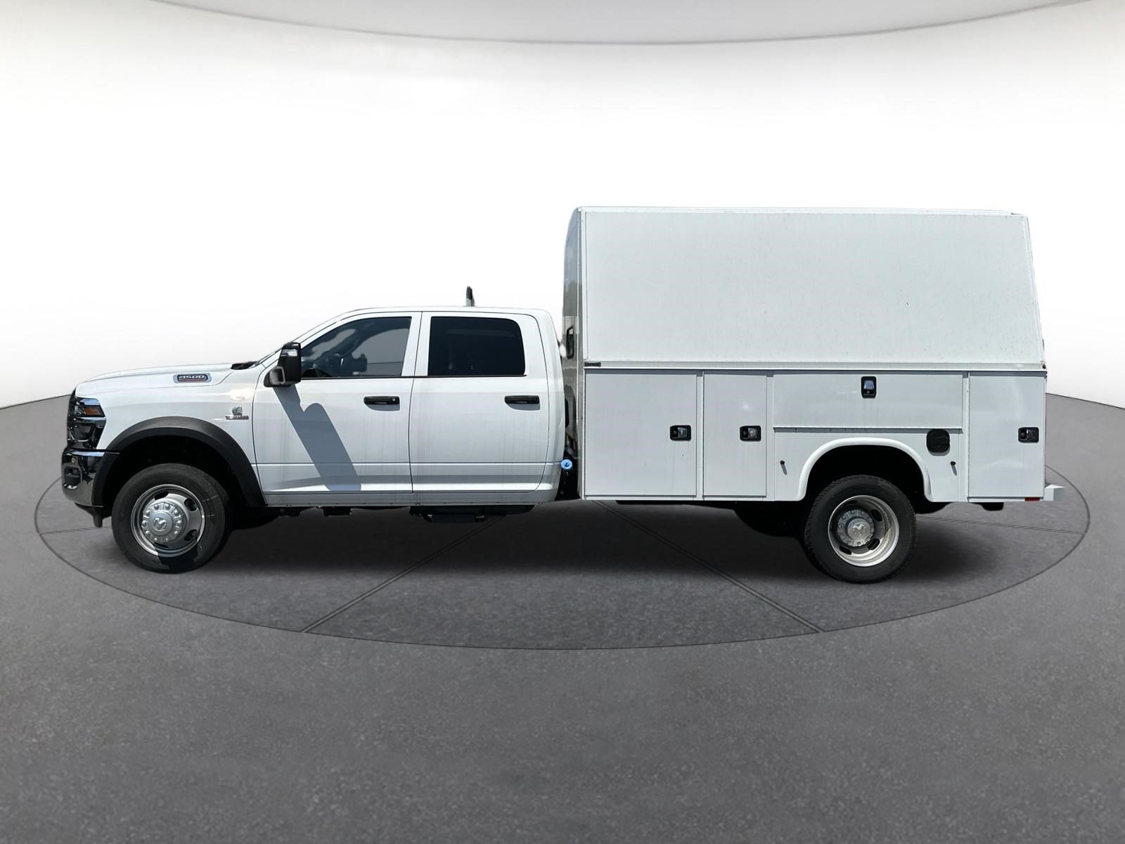 New 2025 RAM 4500 Tradesman AWD/4WD image 2