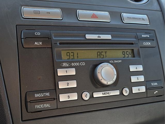 Used 2011 Ford Transit Connect XLT image 20