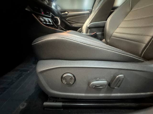 Certified 2023 Volkswagen Jetta SE FWD image 15