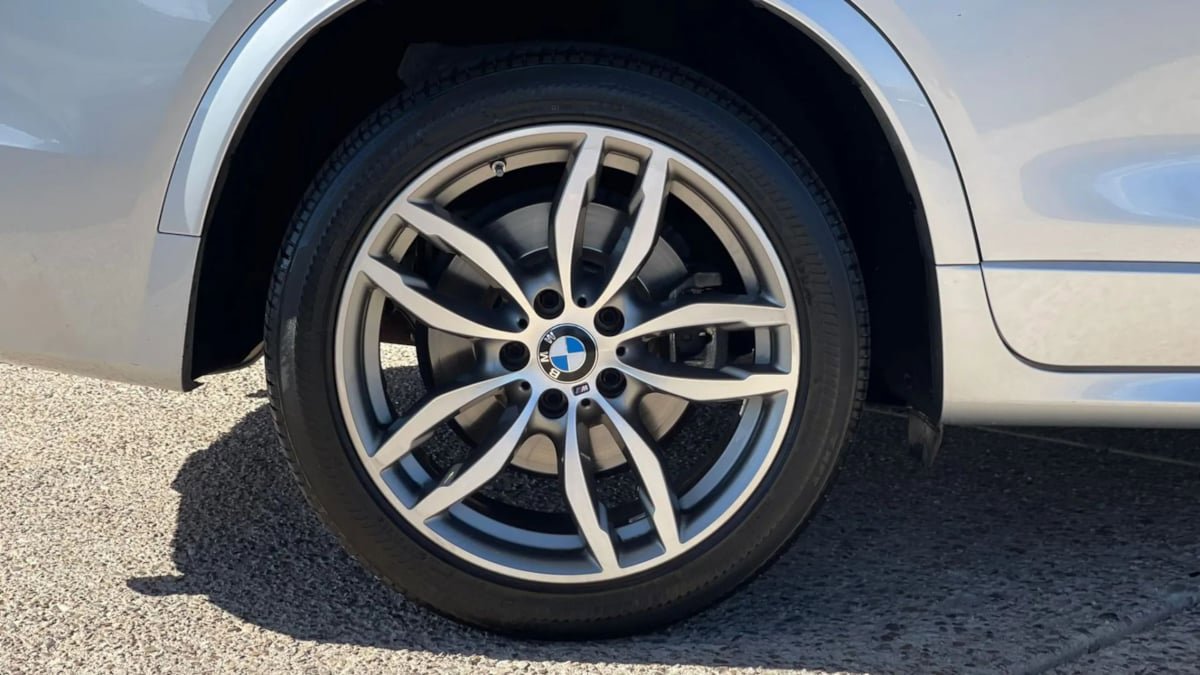 Used 2018 BMW X4 M40i image 31