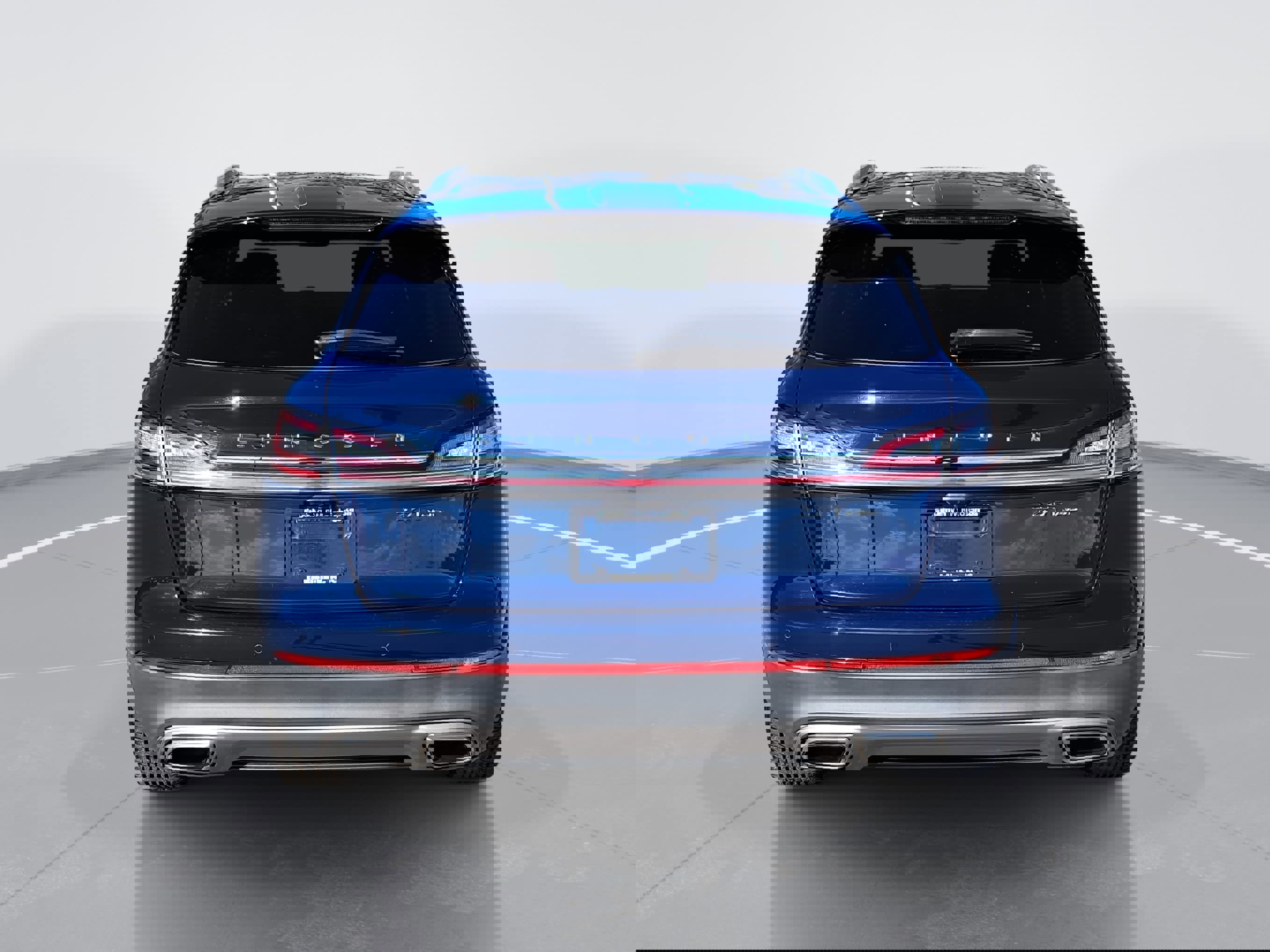 Used 2020 Lincoln Nautilus Reserve w/ Equipment Group 201A image 4