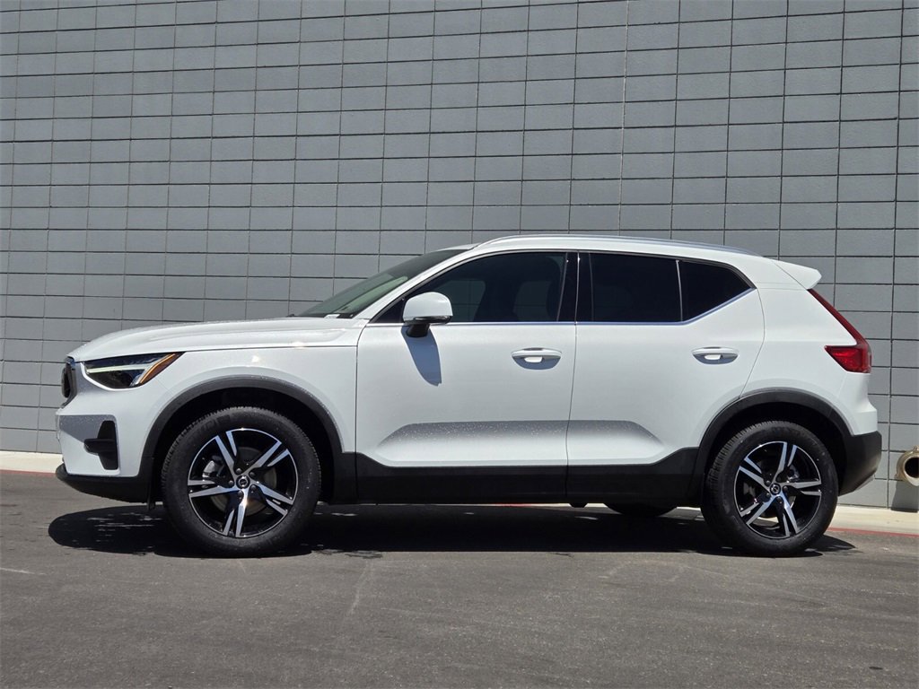 New 2025 Volvo XC40 B5 Core w/ Protection Package Premier image 2