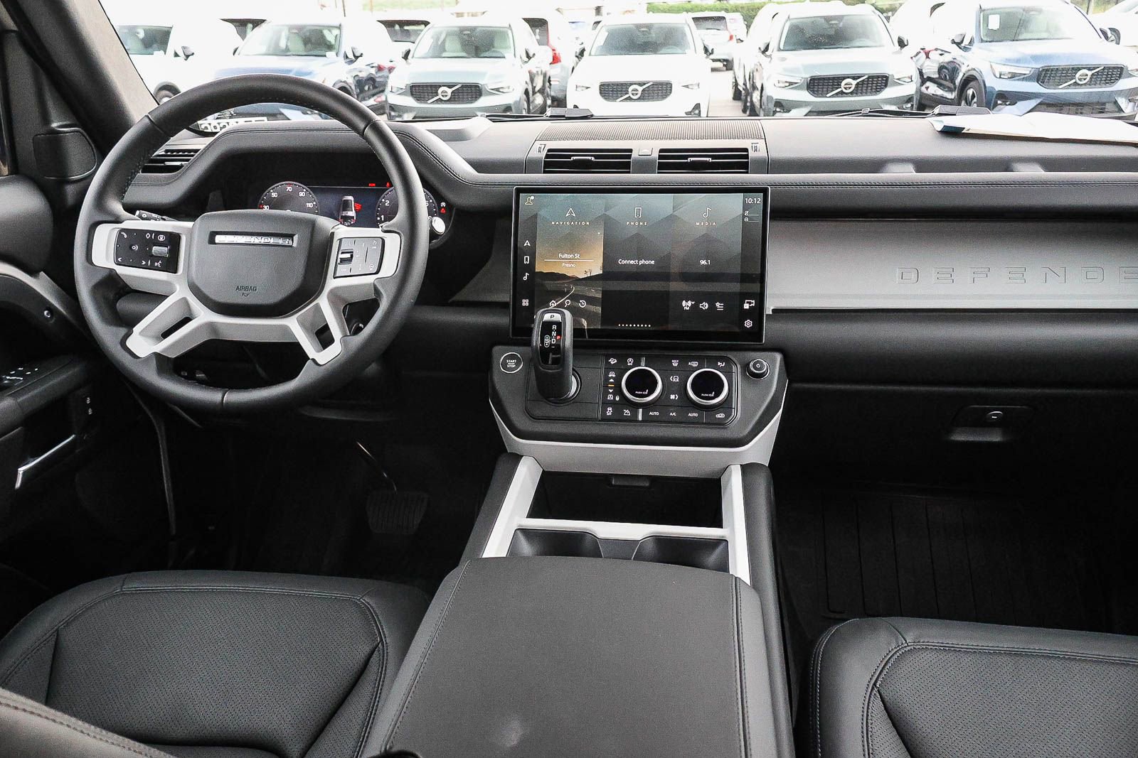 New 2026 Land Rover Defender 130 X-Dynamic SE image 22