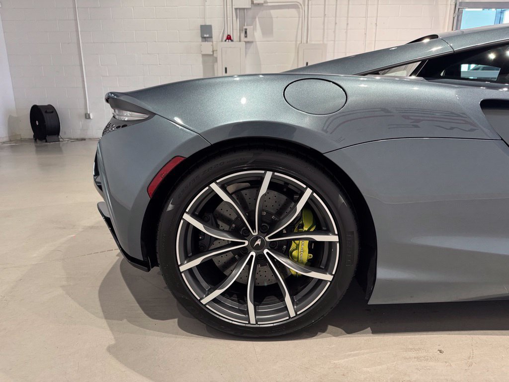 Used 2023 McLaren Artura RWD image 8