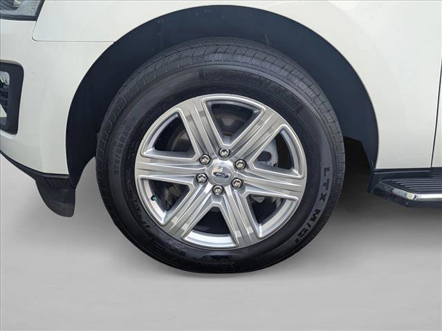 Used 2021 Ford Expedition XLT image 23