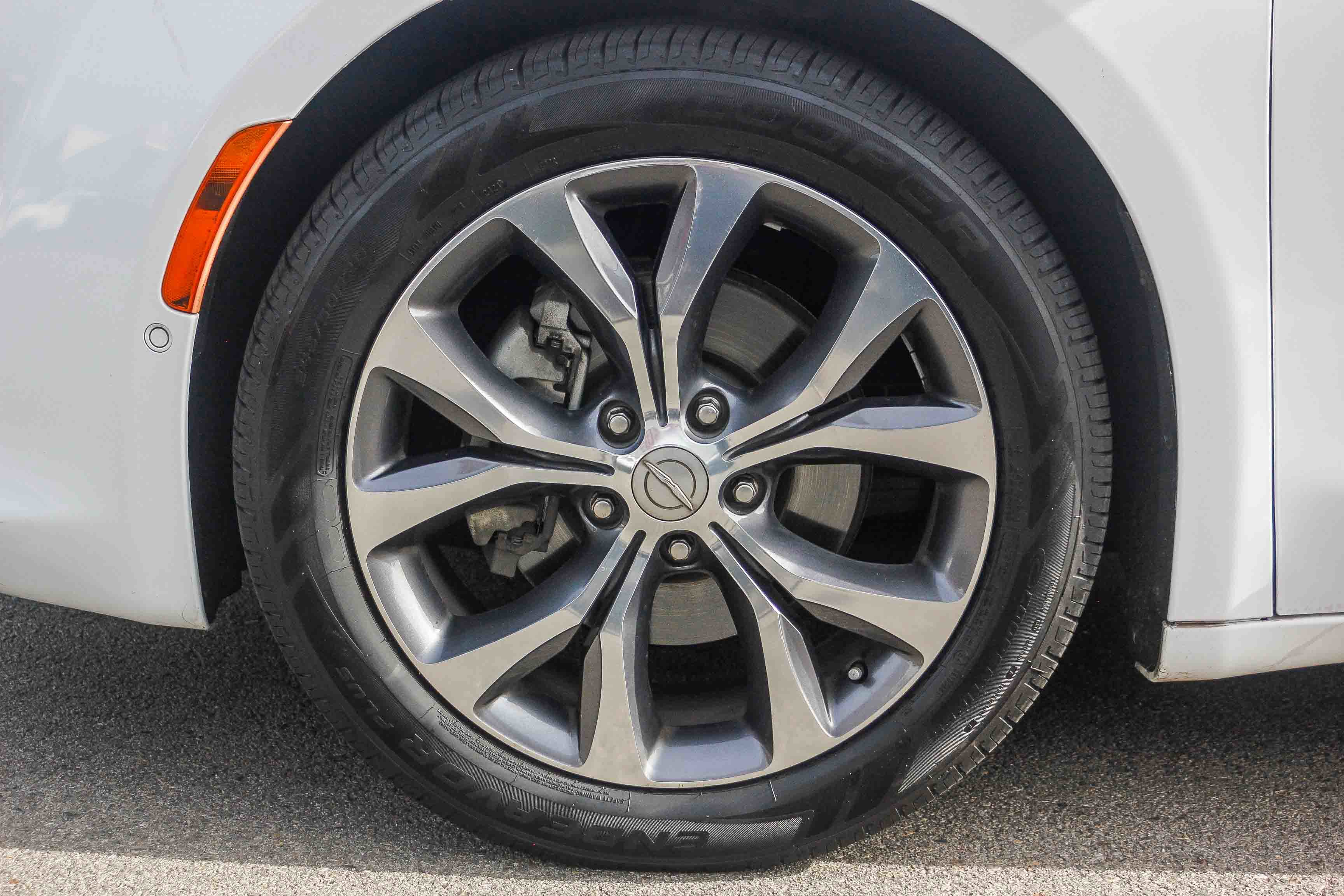 Used 2017 Chrysler Pacifica Limited w/ Advanced Safetytec Group image 10