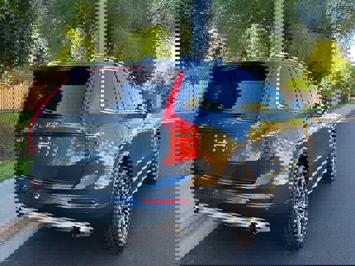 Used 2018 Volvo XC90 T5 Momentum w/ Convenience Package image 8