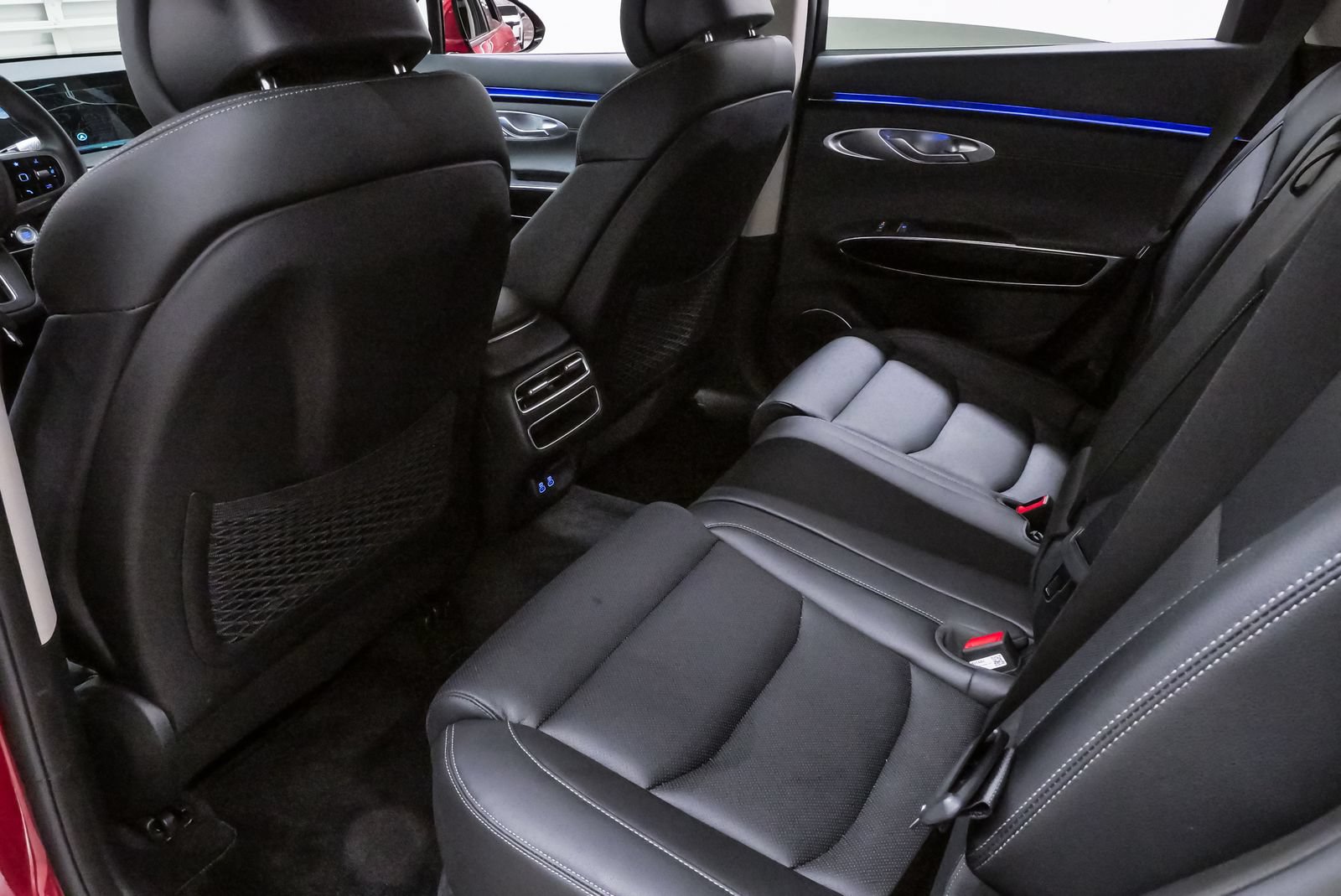 Certified 2026 Genesis GV70 2.5T AWD/4WD image 10