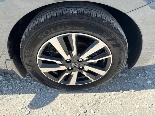 Used 2025 Nissan Versa S w/ S Plus Package FWD image 19
