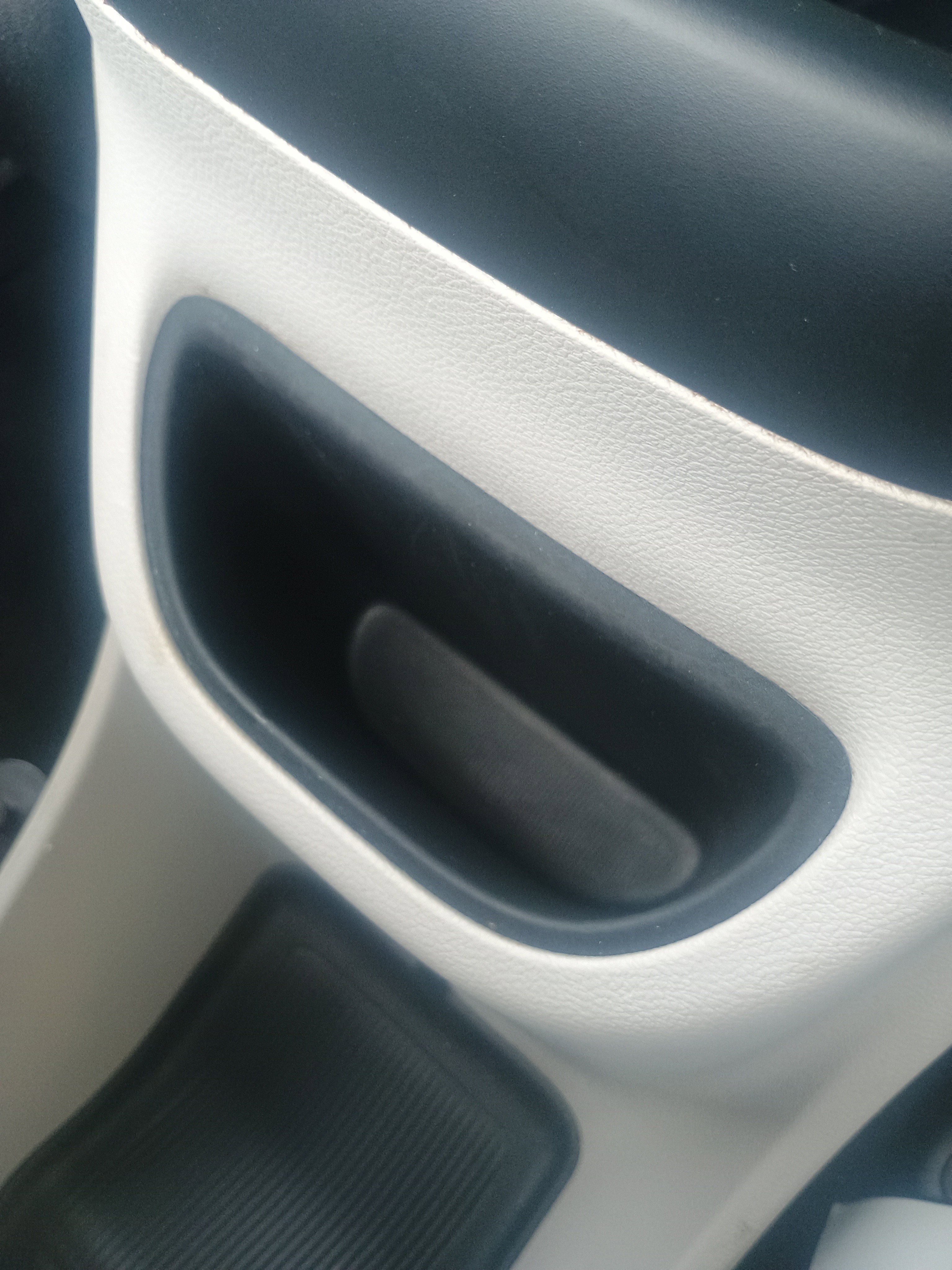 Used 2024 Chrysler Pacifica Touring-L image 34