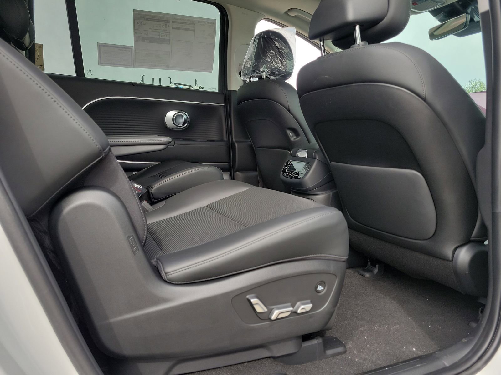 New 2026 Hyundai Ioniq 9 Limited image 18