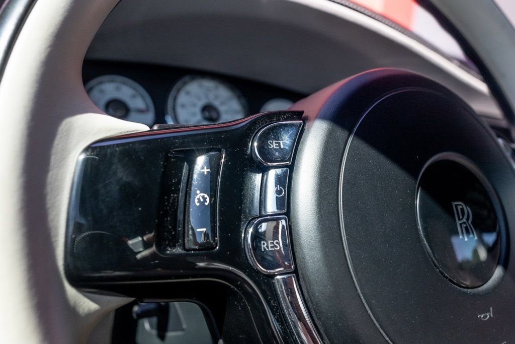 Used 2019 Rolls-Royce Wraith RWD image 19