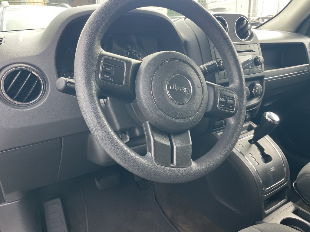 Used 2014 Jeep Patriot Sport w/ Power Value Group FWD image 7