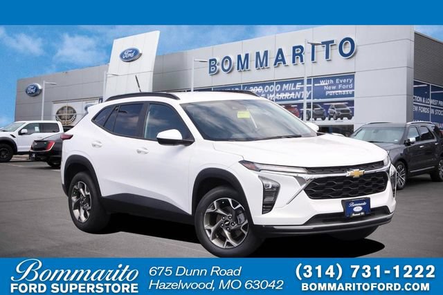 Used 2025 Chevrolet Trax LT w/ LT Convenience Package FWD image 1