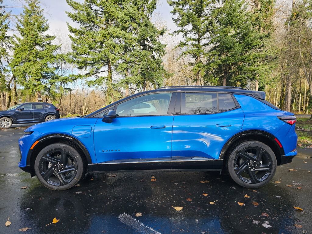 New 2026 Chevrolet Equinox EV RS FWD image 8