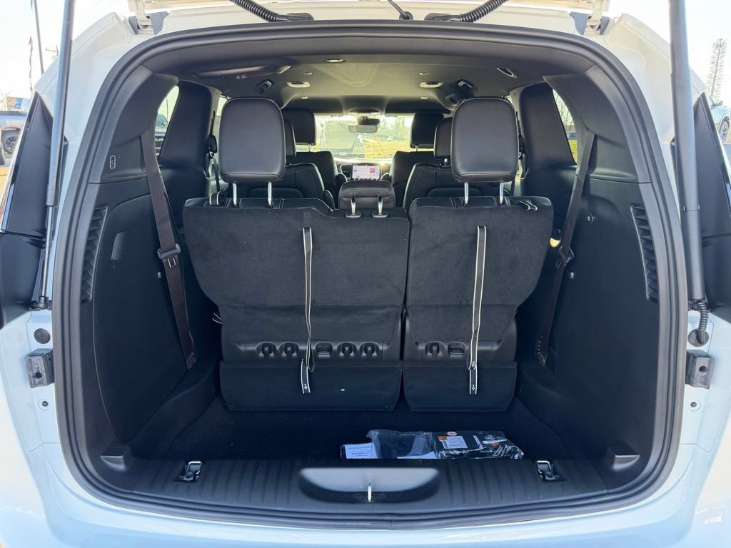 New 2026 Chrysler Voyager LX FWD image 5