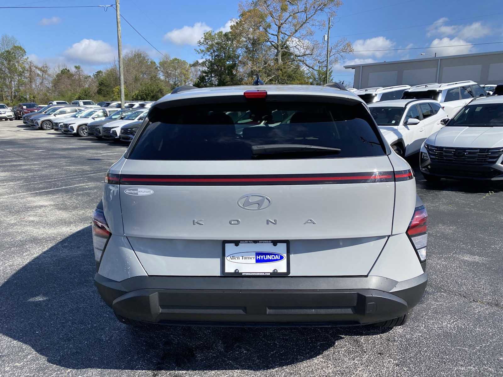 Certified 2025 Hyundai Kona SEL image 6