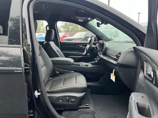 Used 2024 Chevrolet Traverse RS image 24