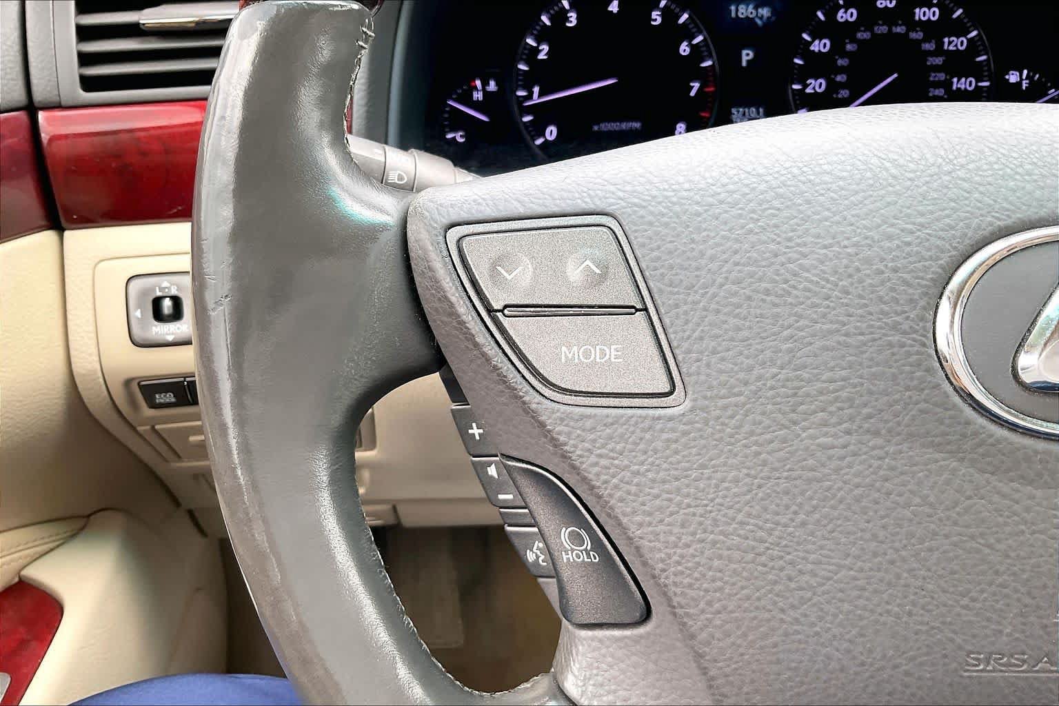 Used 2012 Lexus LS 460 w/ Comfort Pkg RWD image 21
