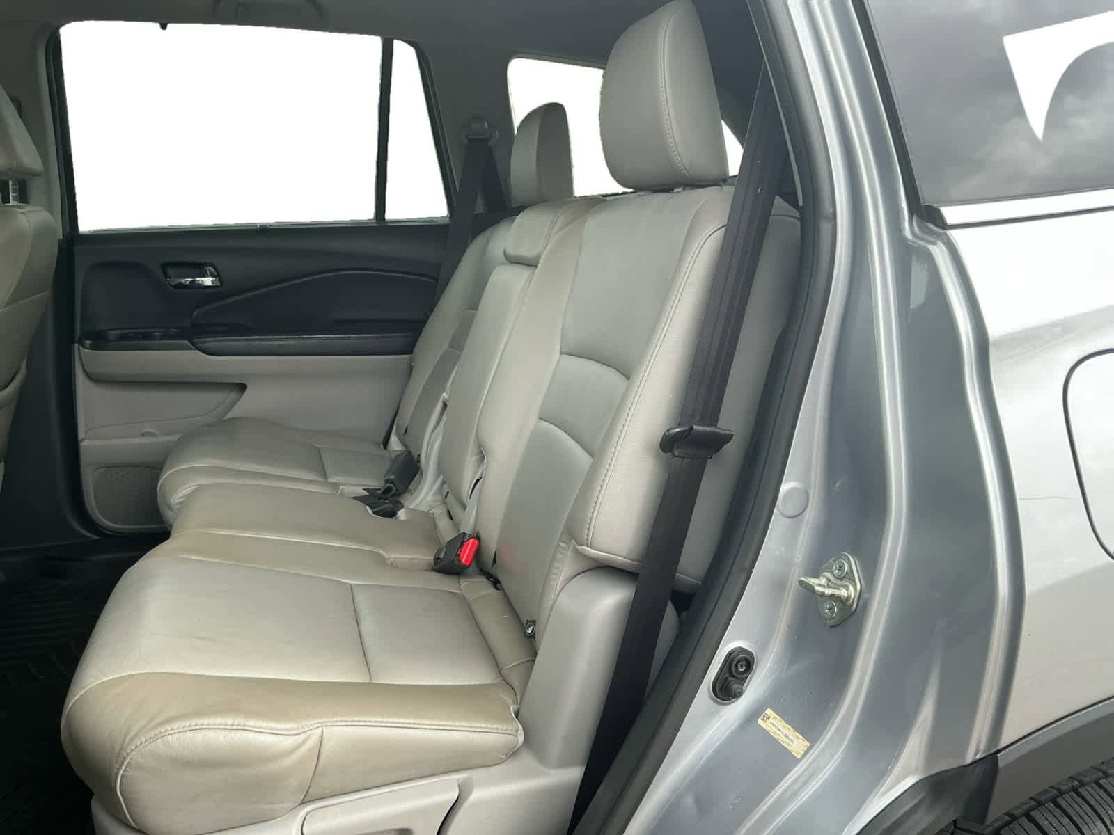 Used 2016 Honda Pilot Touring image 13
