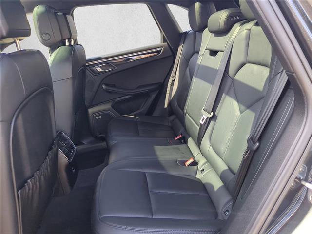 Used 2022 Porsche Macan image 19