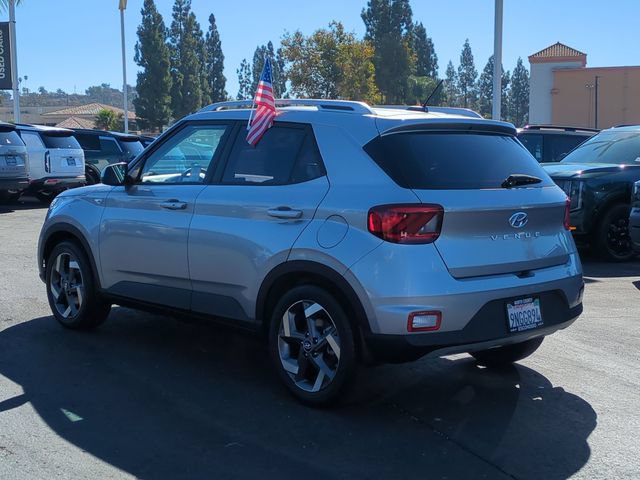 Used 2024 Hyundai Venue SEL FWD image 5
