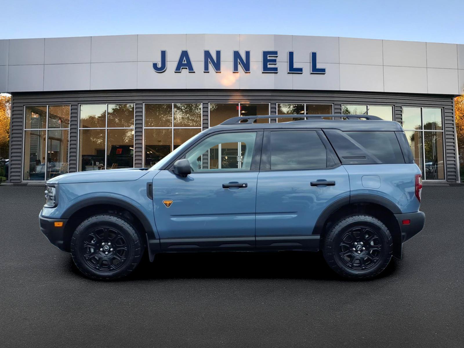 Used 2025 Ford Bronco Sport Badlands AWD/4WD image 8