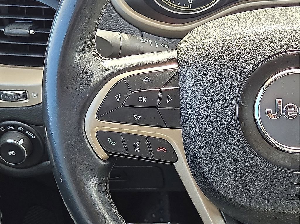 Used 2016 Jeep Cherokee High Altitude image 18