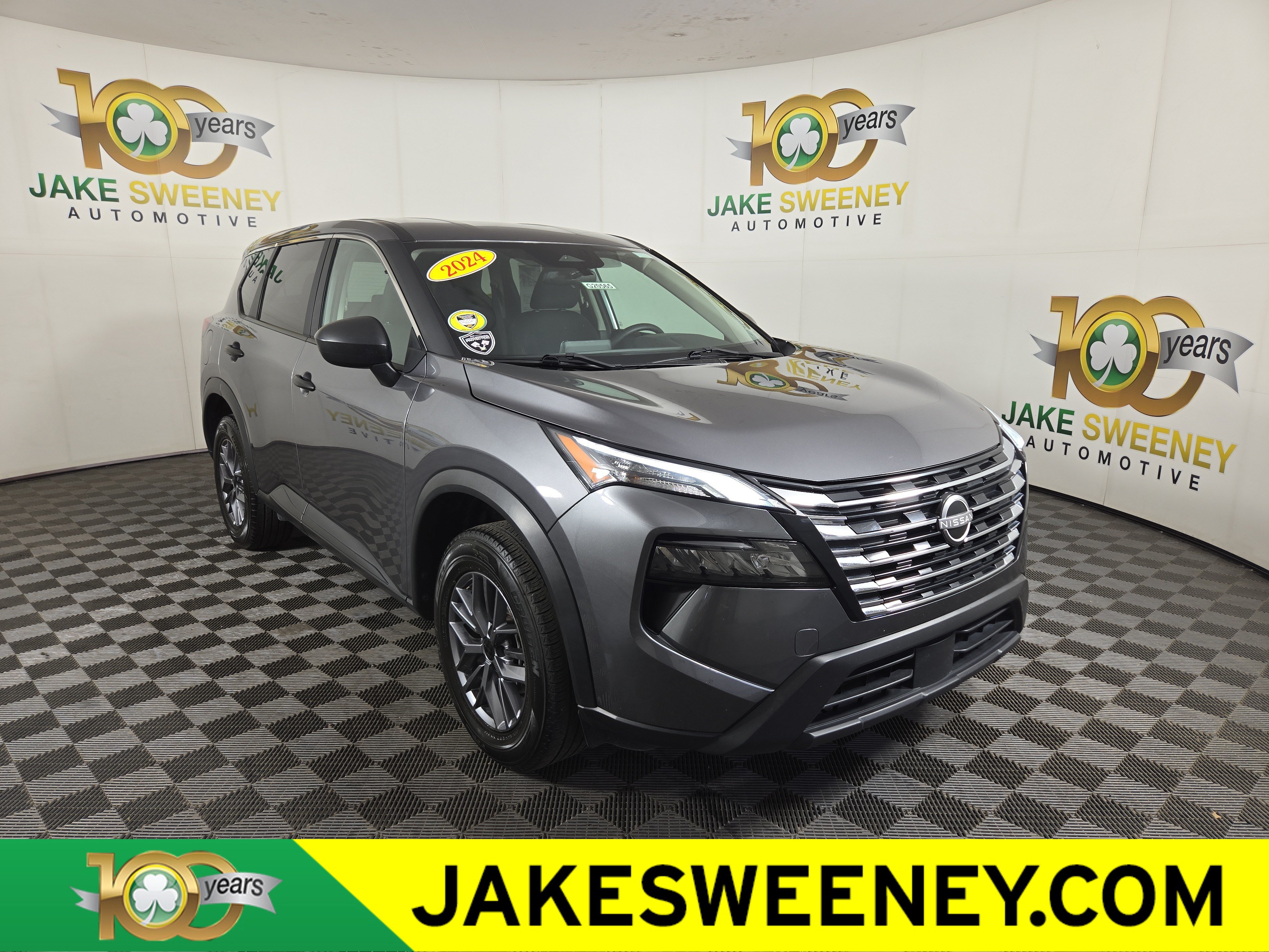 Used 2024 Nissan Rogue S AWD/4WD image 1
