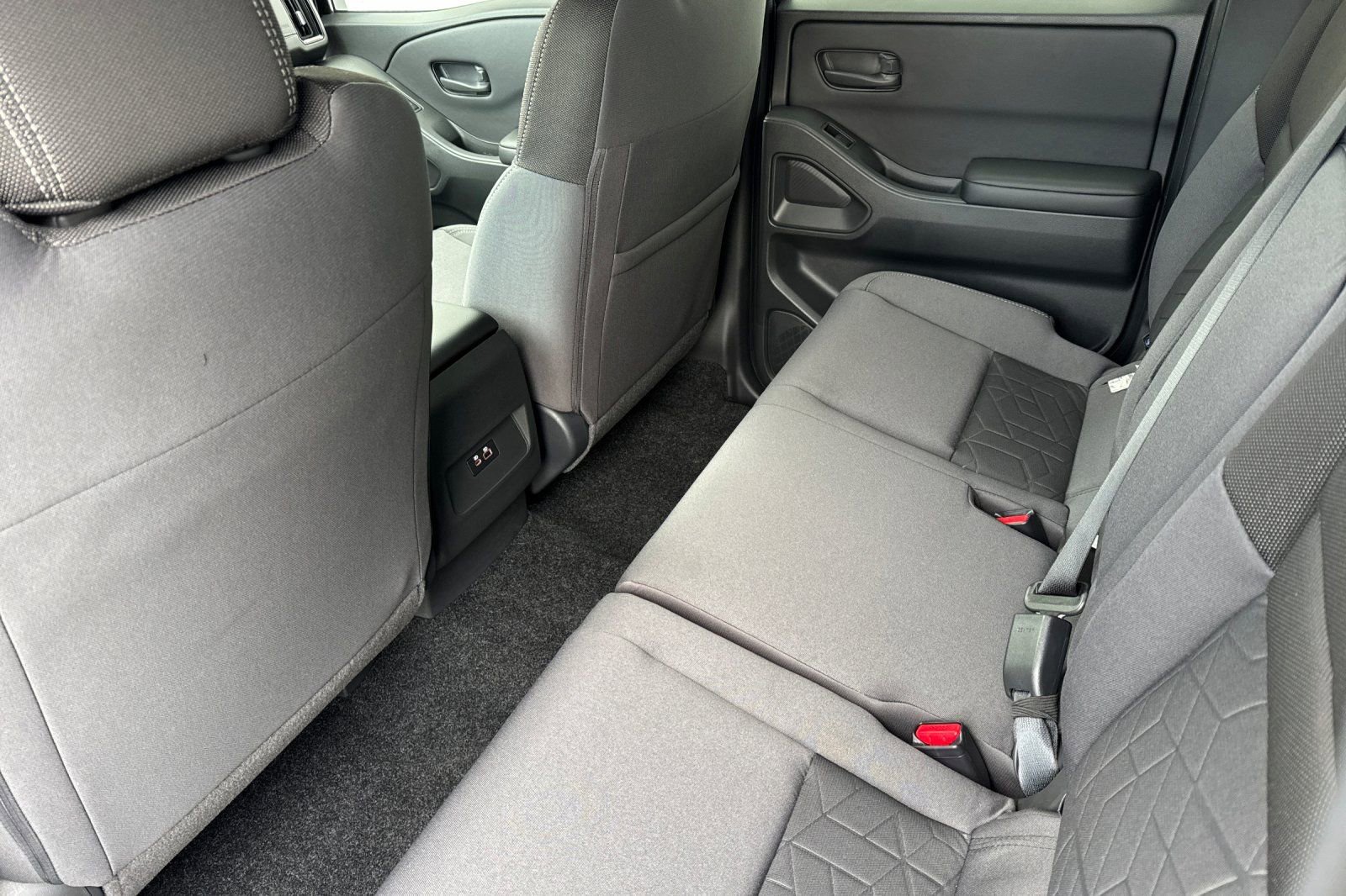 New 2026 Nissan Frontier SV w/ Tow Package image 9