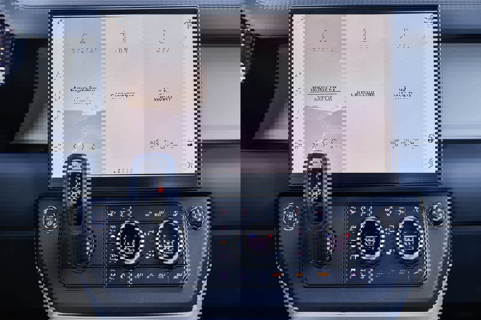 New 2026 Land Rover Defender 110 X-Dynamic SE AWD/4WD image 13