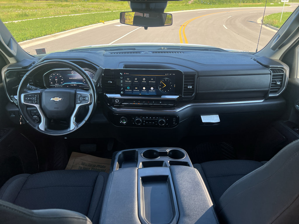 Used 2023 Chevrolet Silverado 1500 LT AWD/4WD image 19