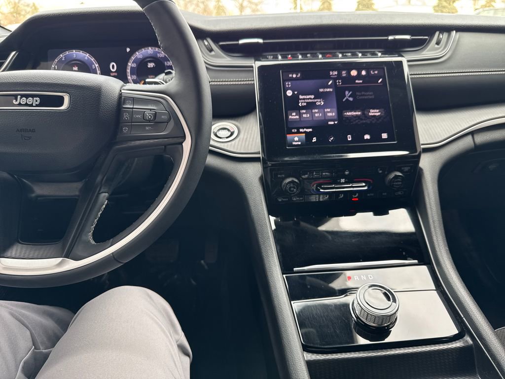 Certified 2024 Jeep Grand Cherokee L Laredo image 21