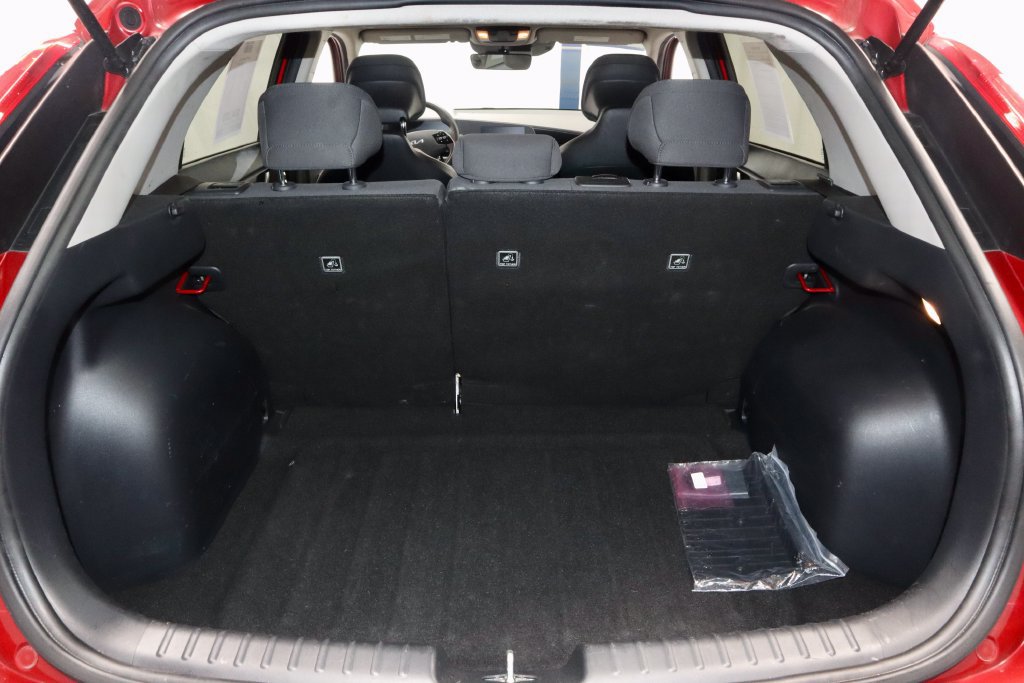 Used 2025 Kia Niro LX FWD image 13