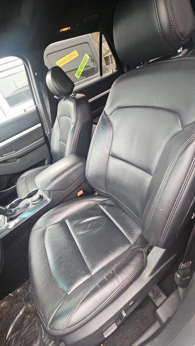 Used 2016 Ford Explorer XLT w/ Equipment Group 202A AWD/4WD image 3