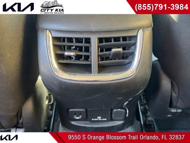 Used 2018 Chevrolet Malibu LT FWD image 16