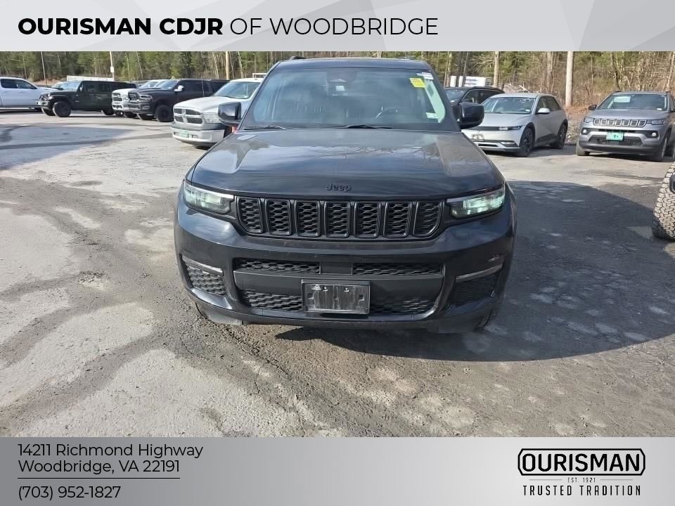 Used 2022 Jeep Grand Cherokee L Limited w/ Black Appearance Package image 2