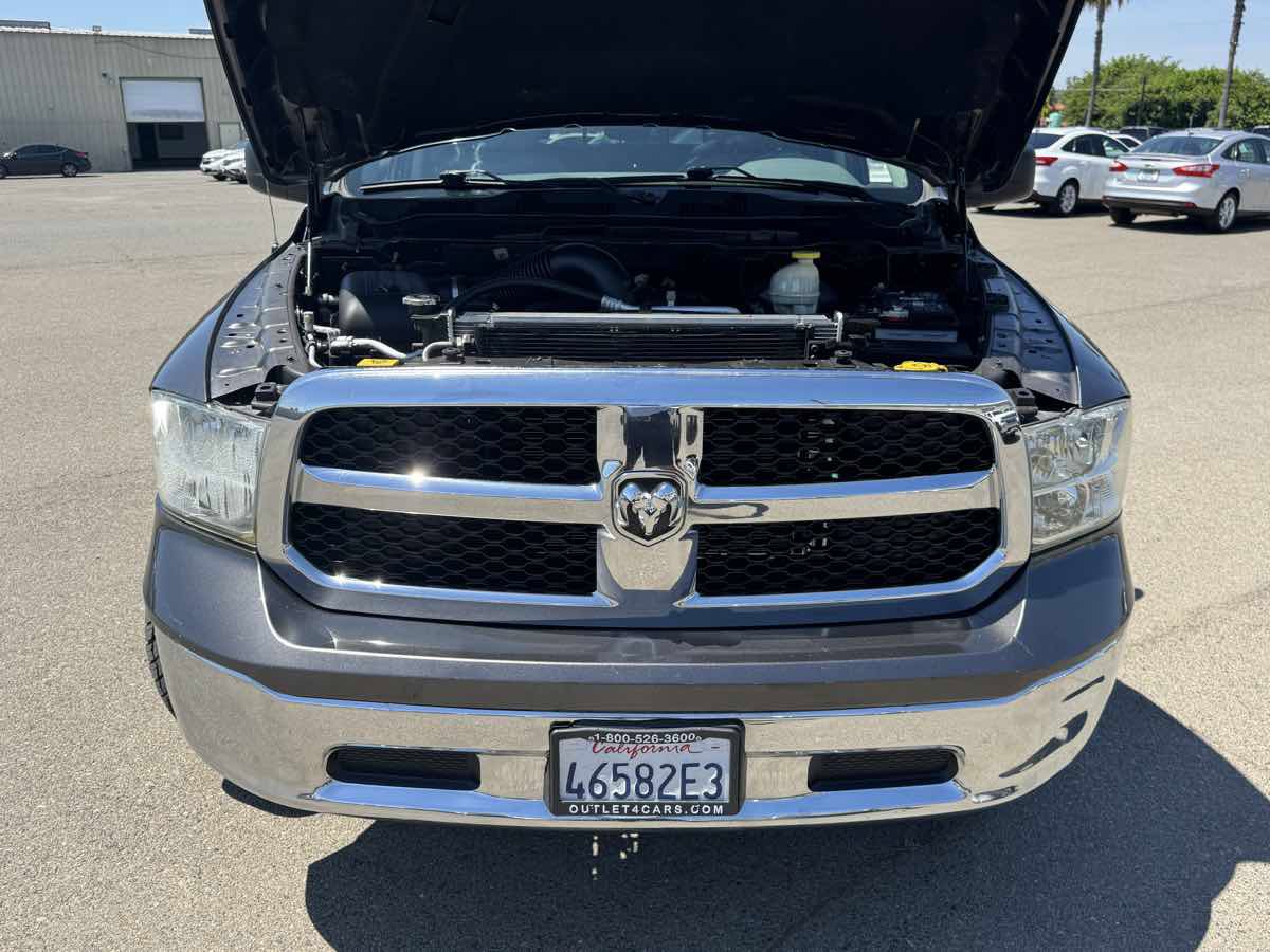 Used 2017 RAM 1500 Classic SLT AWD/4WD image 38