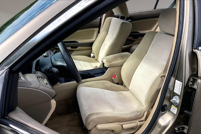 Used 2010 Honda Accord LX image 17
