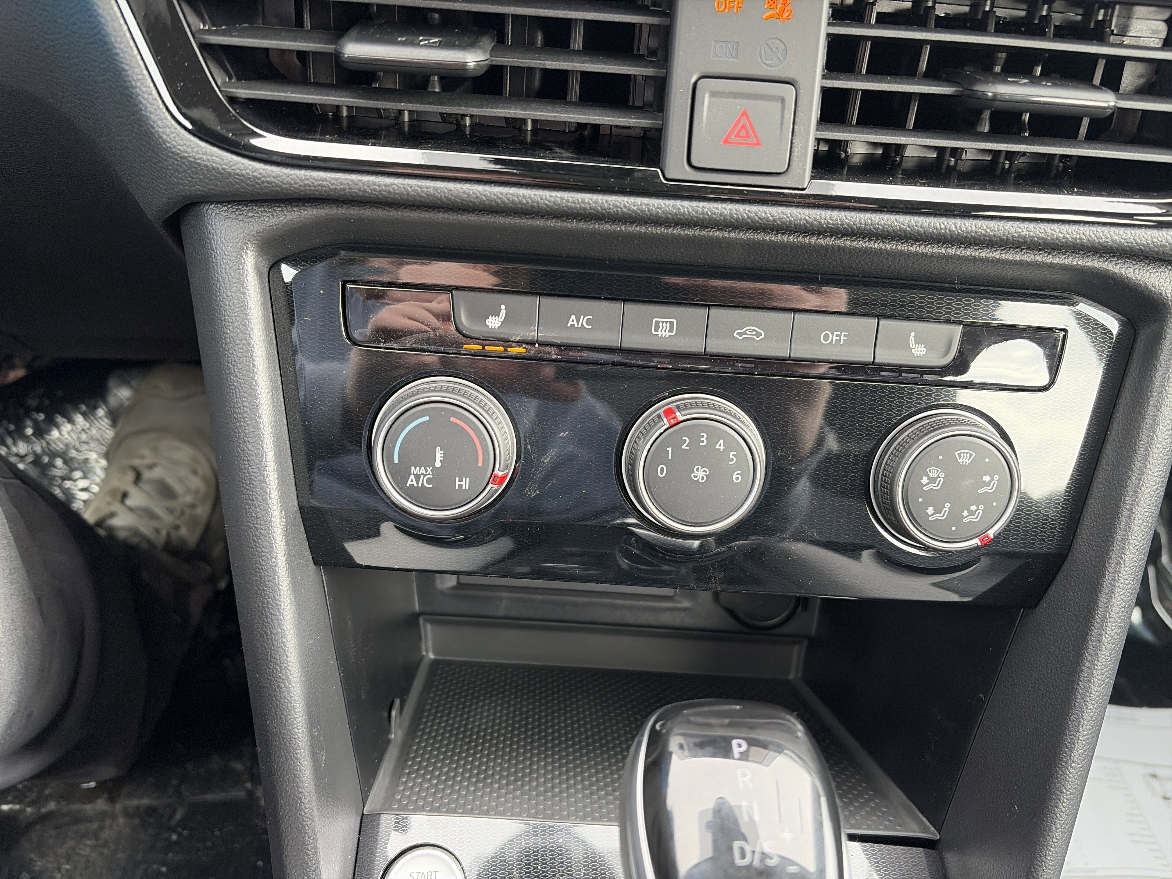 New 2026 Volkswagen Taos S image 23