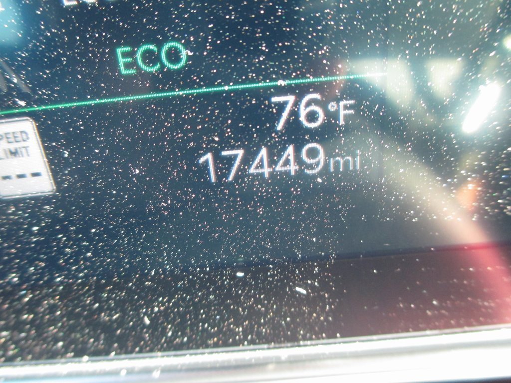 Used 2025 Kia Sorento EX image 29