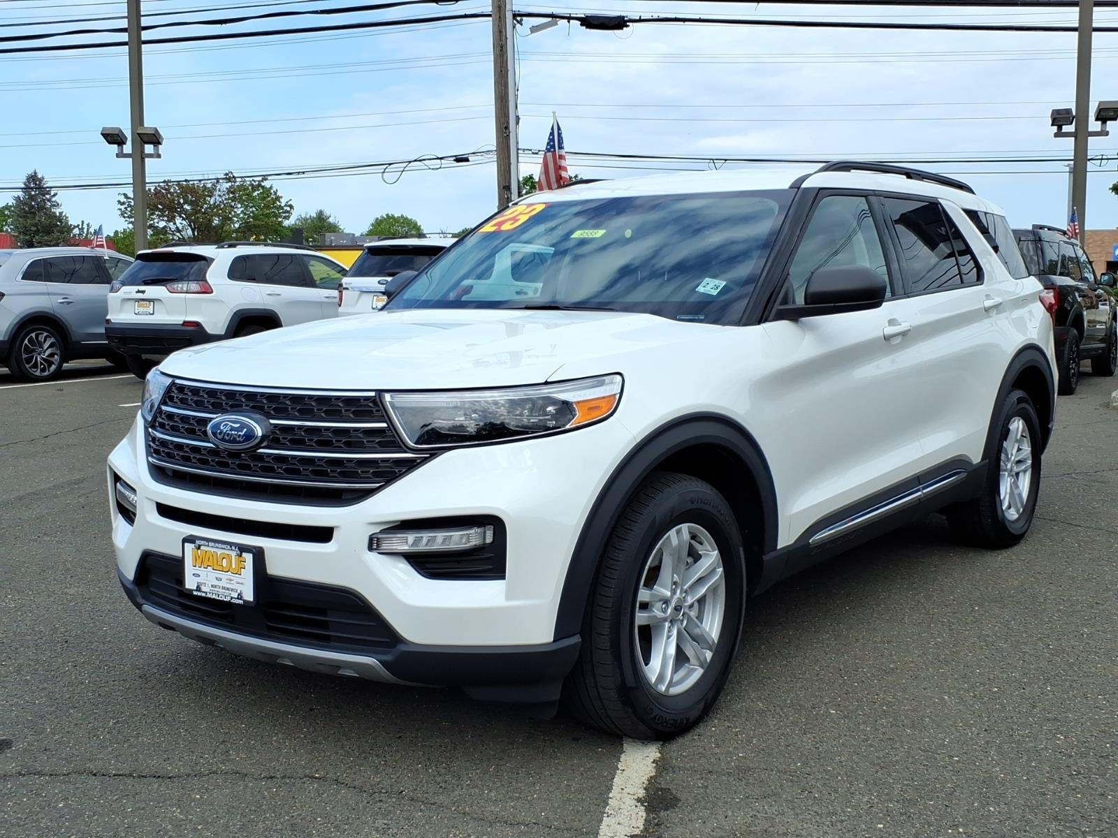 Certified 2023 Ford Explorer XLT w/ Equipment Group 202A AWD/4WD image 3
