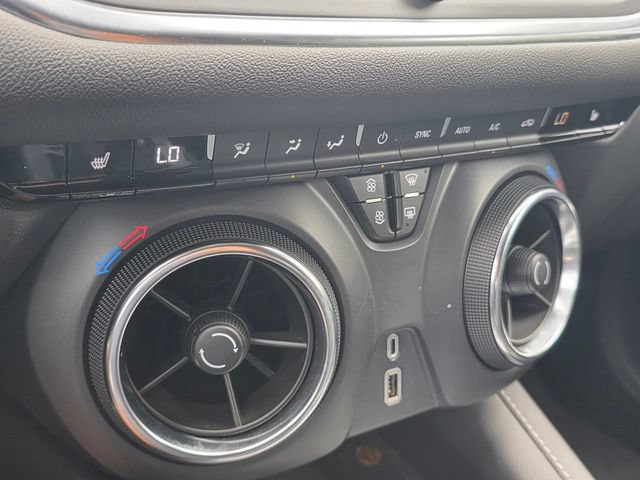 Used 2024 Chevrolet Blazer LT FWD image 28