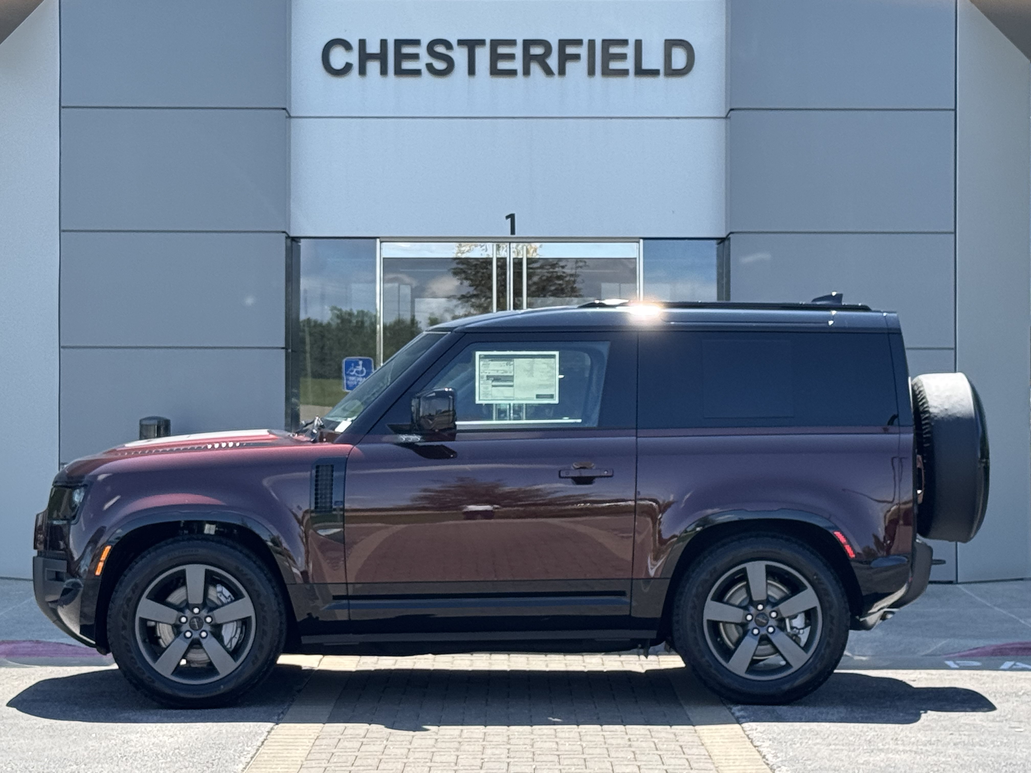 New 2026 Land Rover Defender 90 X-Dynamic SE AWD/4WD image 3