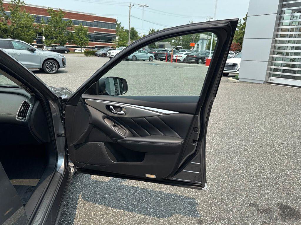 Used 2020 INFINITI Q50 Luxe w/ Cargo Package AWD/4WD image 29
